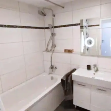 4 Schlafzimmer I Balkon I Fuer 5 Personen Nahe Uni & Center ウルム