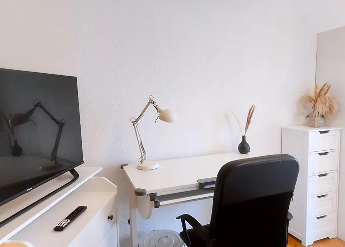 Daire 3 Schlafzimmer I Balkon I Tischkicker Fuer 5 Personen Nahe Uni & Center