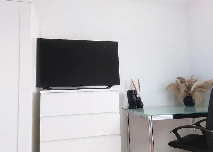 Appartement 3 Schlafzimmer I Balkon I Tischkicker Fuer 5 Personen Nahe Uni & Center Ulm